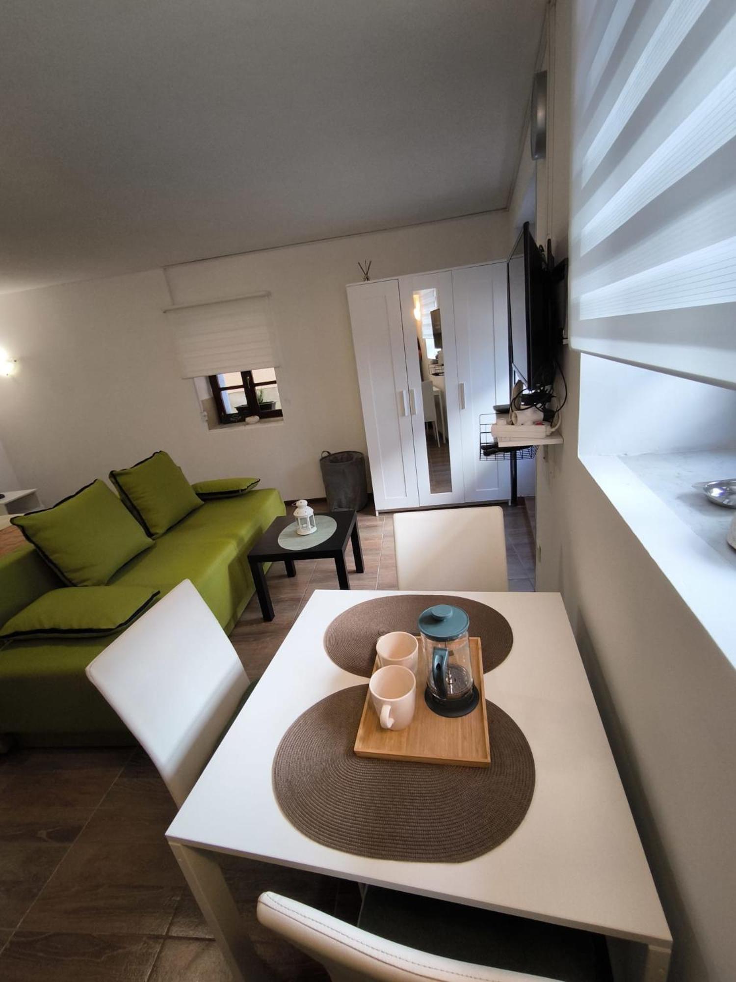 Studio Apartman Nona Angela-Valun Cres Buitenkant foto