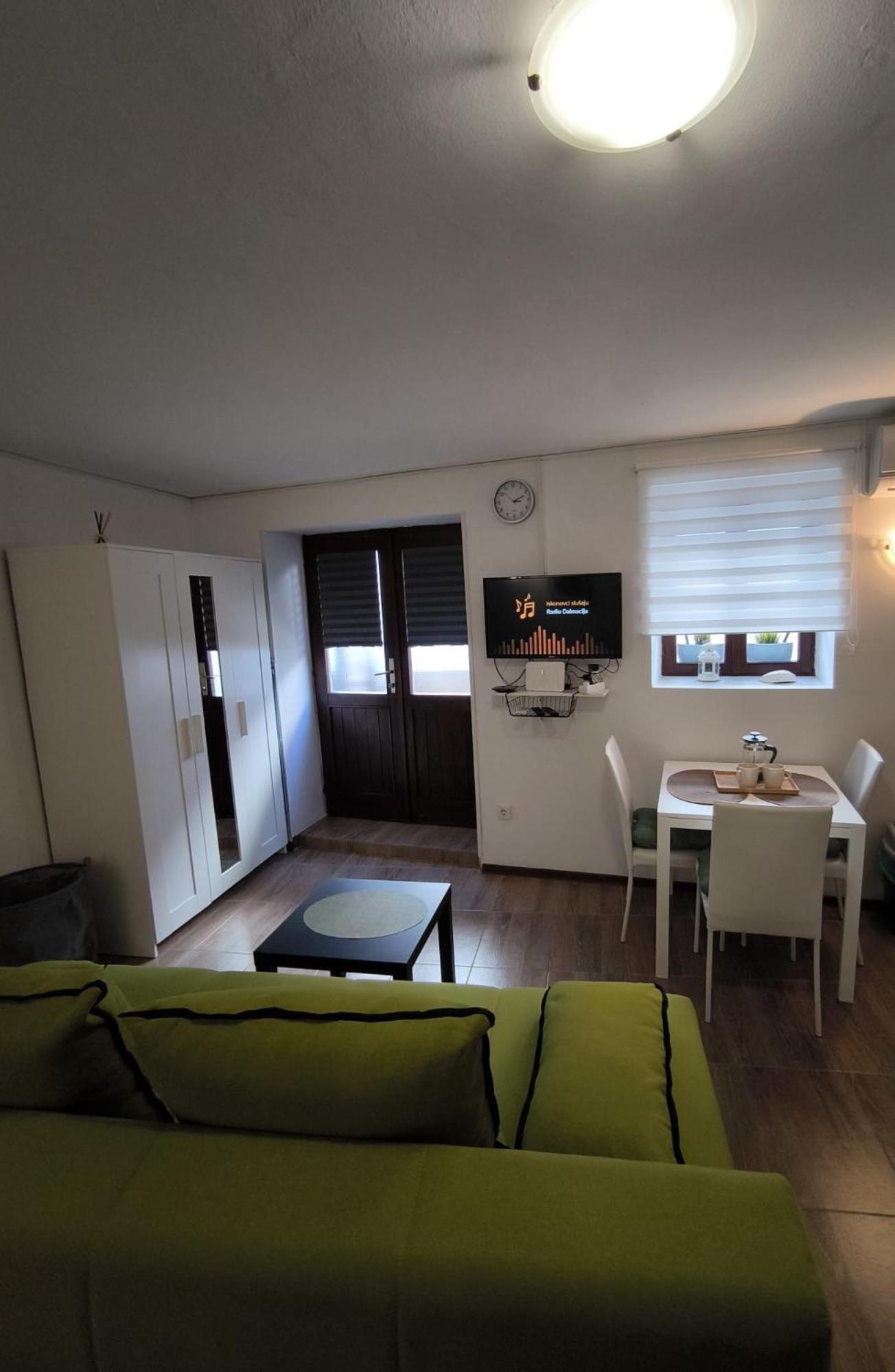 Studio Apartman Nona Angela-Valun Cres Buitenkant foto